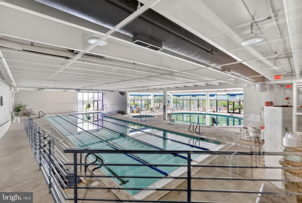 Image 2 of property listing at 2904 N LEISURE WORLD BLVD #207, Silver Spring, MD 20906