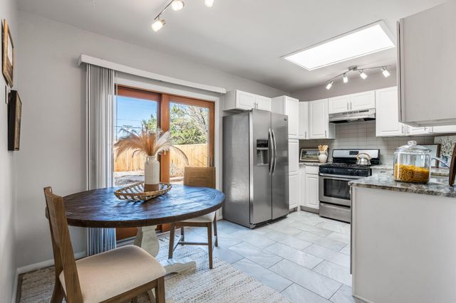 4609 Burton Avenue SE, Albuquerque, NM 87108