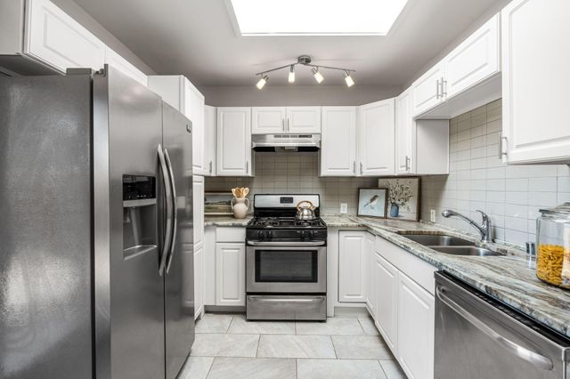 4609 Burton Avenue SE, Albuquerque, NM 87108