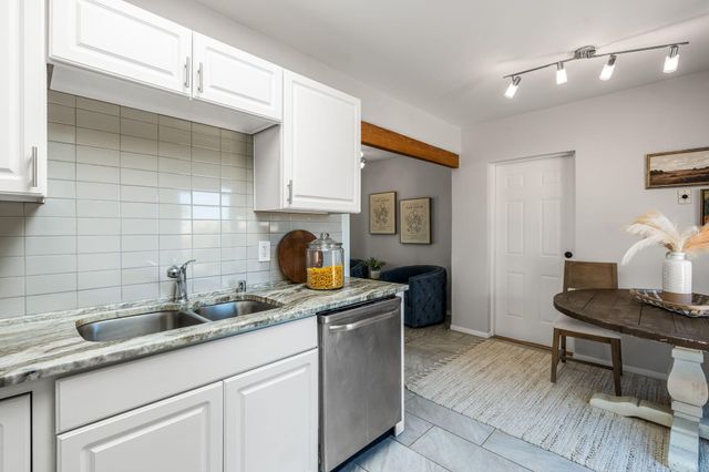 4609 Burton Avenue SE, Albuquerque, NM 87108