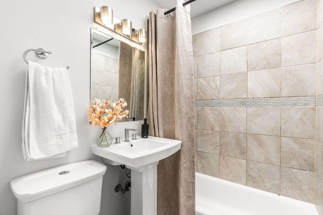 4609 Burton Avenue SE, Albuquerque, NM 87108