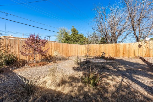 4609 Burton Avenue SE, Albuquerque, NM 87108