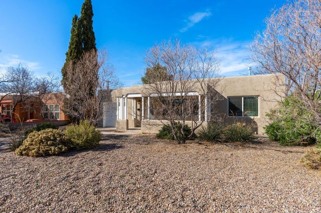 4609 Burton Avenue SE, Albuquerque, NM 87108