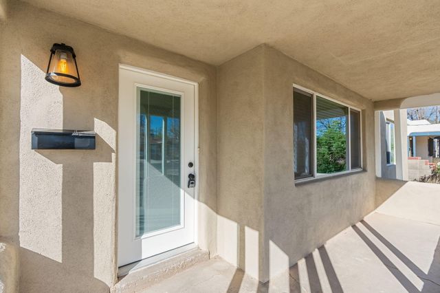 4609 Burton Avenue SE, Albuquerque, NM 87108