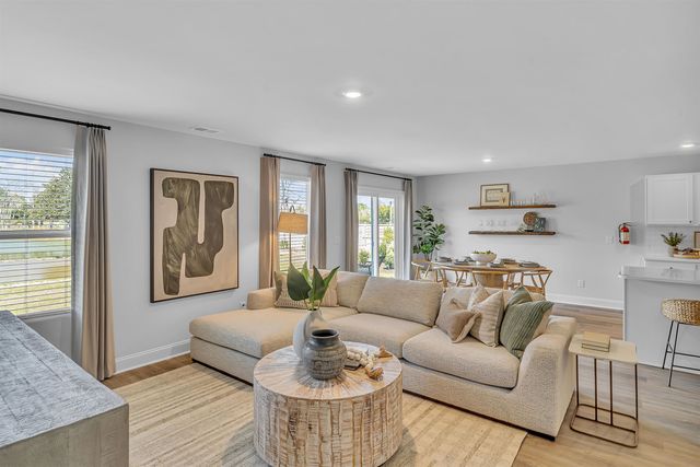 2046 Creekview Landing Blvd SW, Shallotte, NC 28470