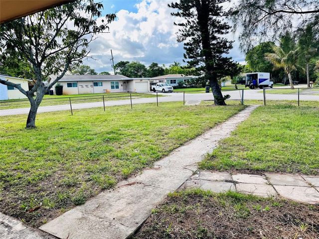 320 Kansas Avenue, Fort Lauderdale, FL 33312