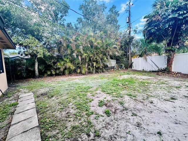 320 Kansas Avenue, Fort Lauderdale, FL 33312