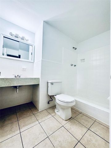 320 Kansas Avenue, Fort Lauderdale, FL 33312