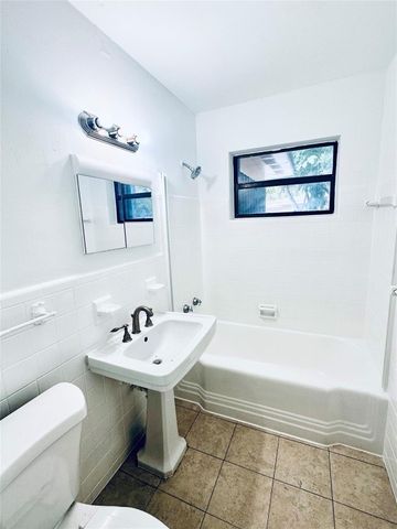 320 Kansas Avenue, Fort Lauderdale, FL 33312