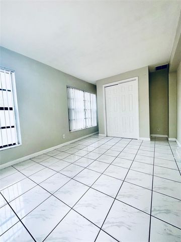 320 Kansas Avenue, Fort Lauderdale, FL 33312