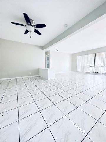 320 Kansas Avenue, Fort Lauderdale, FL 33312