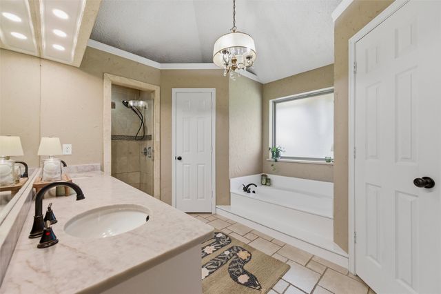 3709 Big Bear Lake Drive, Arlington, TX 76016