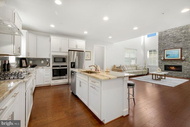 14213 DOWITCHER WAY, Clarksburg, MD 20871