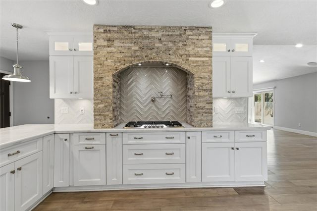 512 Chalmette Street, League City, TX 77573