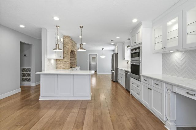 512 Chalmette Street, League City, TX 77573