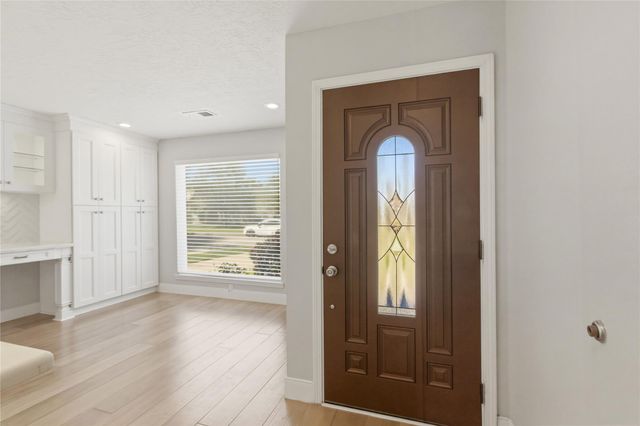 512 Chalmette Street, League City, TX 77573