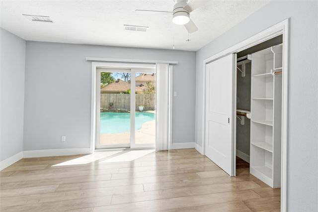 512 Chalmette Street, League City, TX 77573