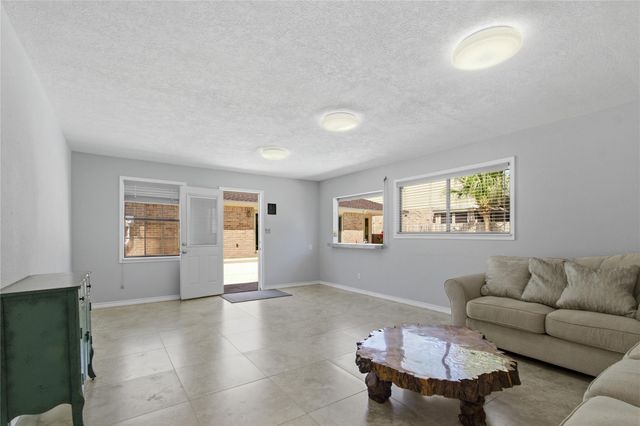 512 Chalmette Street, League City, TX 77573