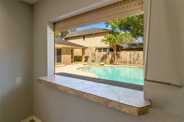 512 Chalmette Street, League City, TX 77573