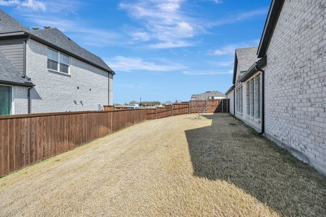 2000 Waterleaf Road, Haslet, TX 76052