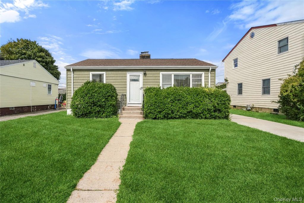78 Robert Street, Freeport, NY 11520 — exterior