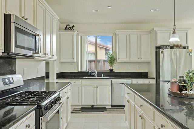 1140 Duomo Way, Manteca, CA 95337