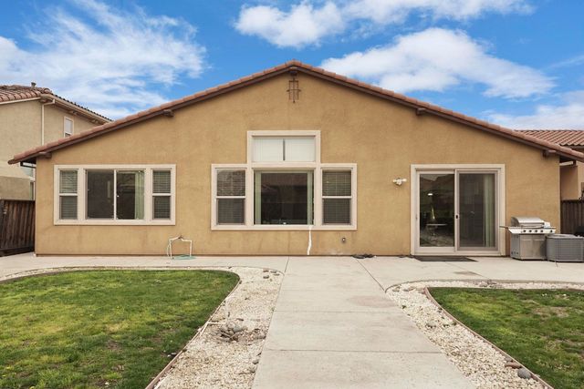 1140 Duomo Way, Manteca, CA 95337