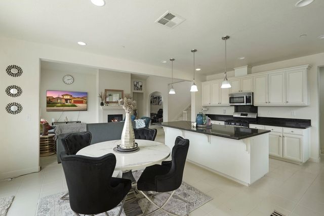 1140 Duomo Way, Manteca, CA 95337