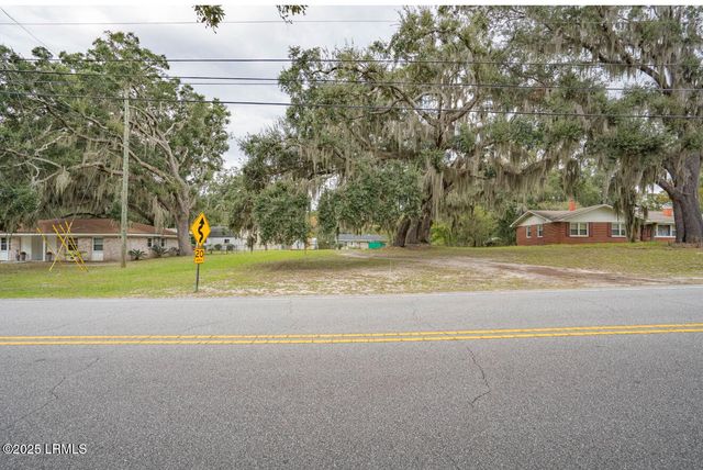 411 Broad River Drive, Beaufort, SC 29906