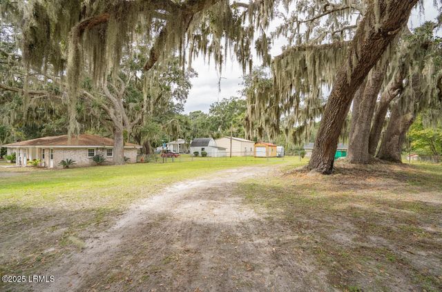 411 Broad River Drive, Beaufort, SC 29906