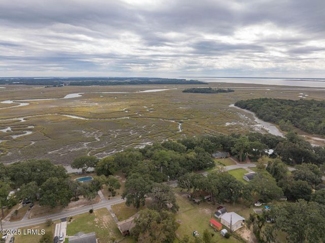 411 Broad River Drive, Beaufort, SC 29906