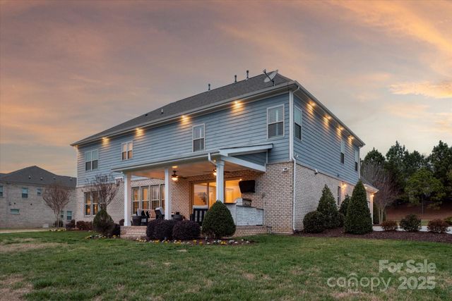 105 Downton Abbey Drive, Marvin, NC 28173