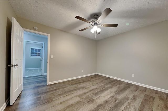 1570 Rose Pointe Drive, Loganville, GA 30052