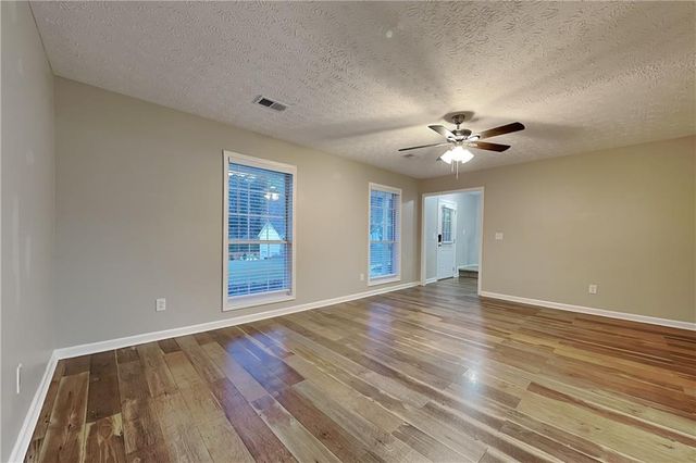 1570 Rose Pointe Drive, Loganville, GA 30052