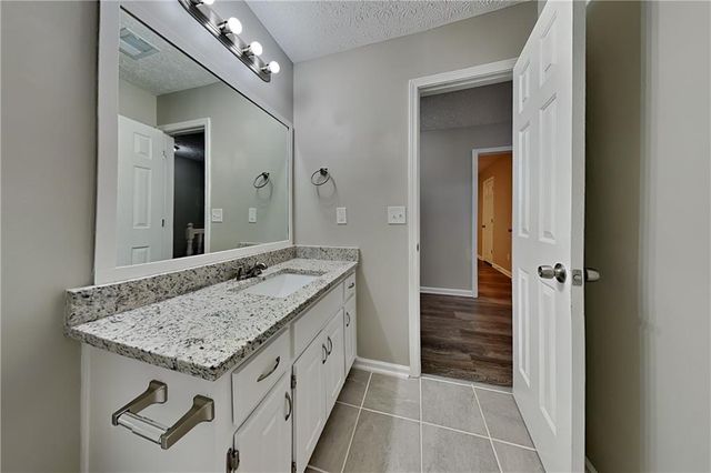 1570 Rose Pointe Drive, Loganville, GA 30052