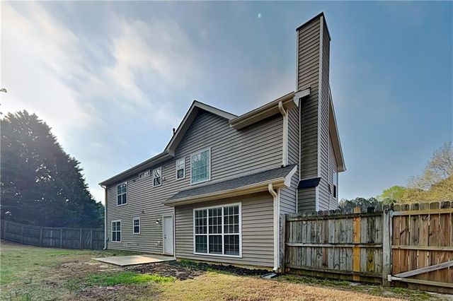 1570 Rose Pointe Drive, Loganville, GA 30052