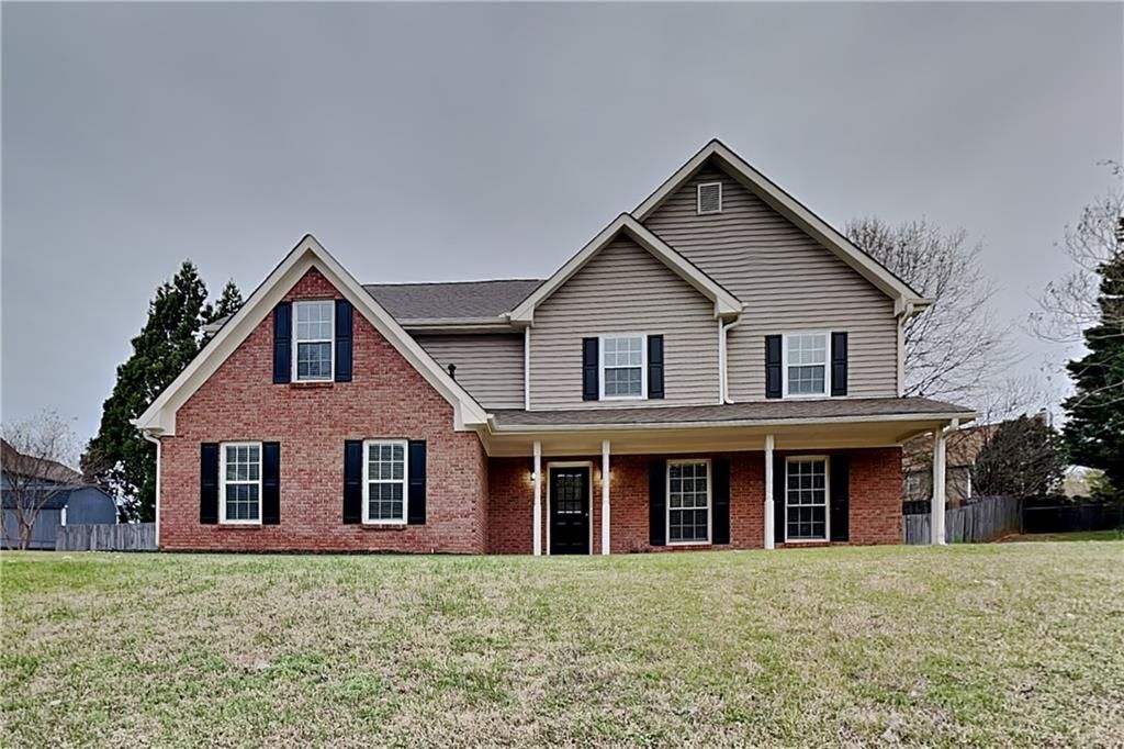 1570 Rose Pointe Drive, Loganville, GA 30052