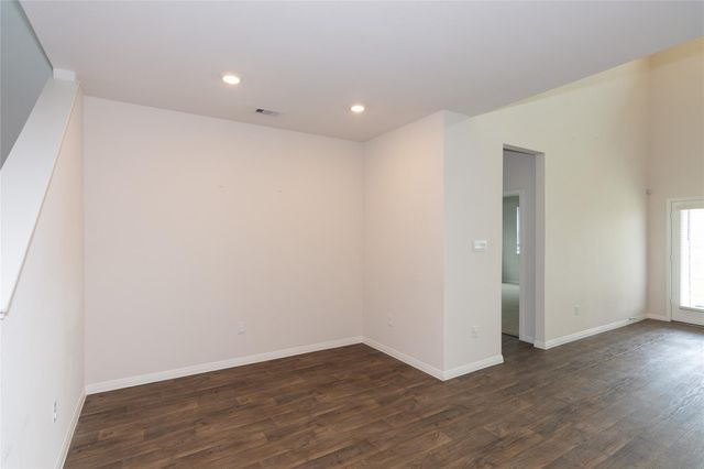 240 W Possum Kingdom DR W, Kyle, TX 78640