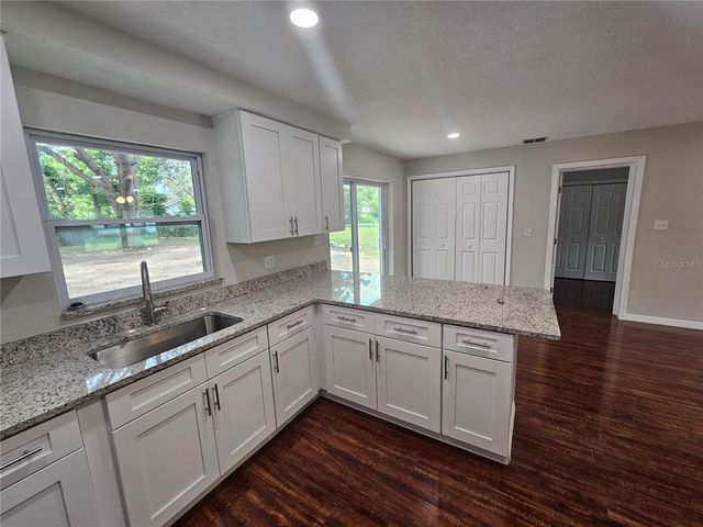 34911 ANSLEY AVENUE, Dade City, FL 33523