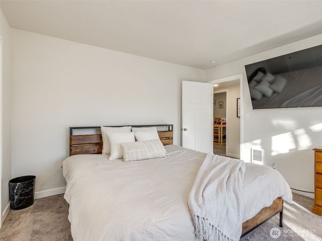 65 NW Shintaffer Street, Castle Rock, WA 98611