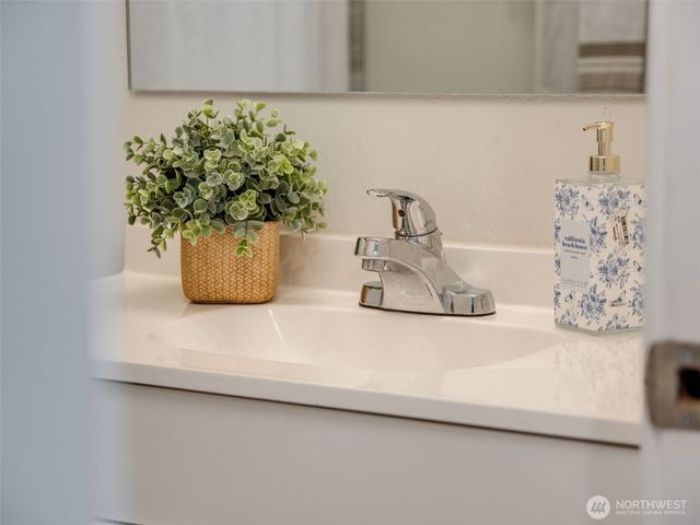 65 NW Shintaffer Street, Castle Rock, WA 98611