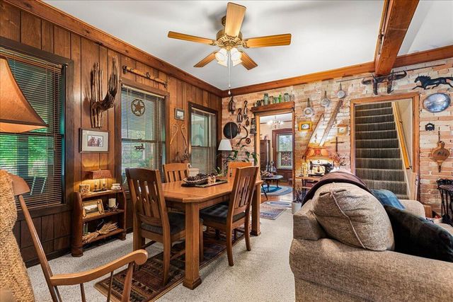 802 S Teut ROAD, Burlington, WI 53105