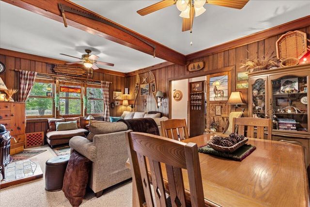802 S Teut ROAD, Burlington, WI 53105