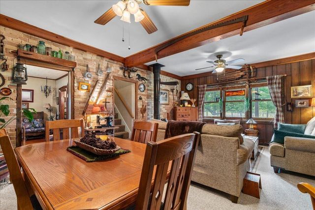802 S Teut ROAD, Burlington, WI 53105