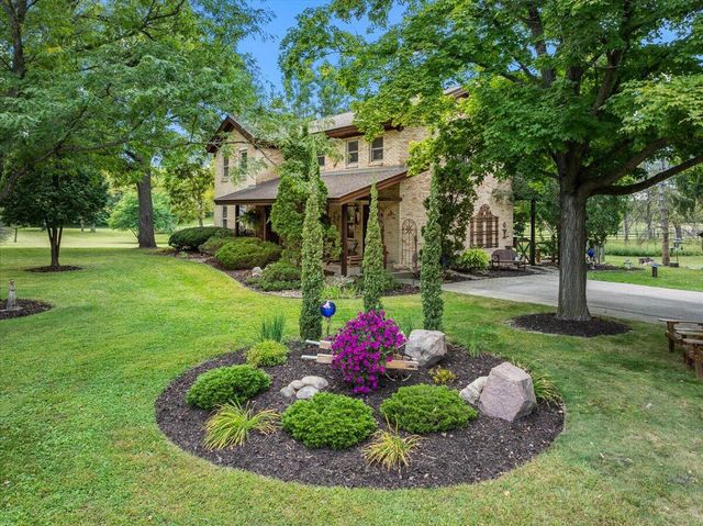 802 S Teut ROAD, Burlington, WI 53105