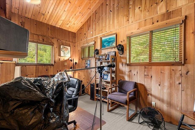 802 S Teut ROAD, Burlington, WI 53105