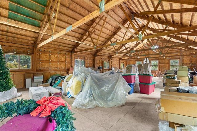 802 S Teut ROAD, Burlington, WI 53105