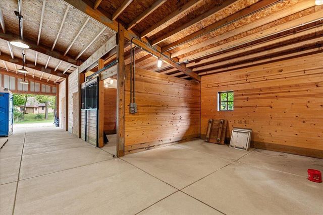 802 S Teut ROAD, Burlington, WI 53105