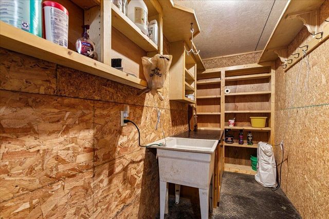 802 S Teut ROAD, Burlington, WI 53105