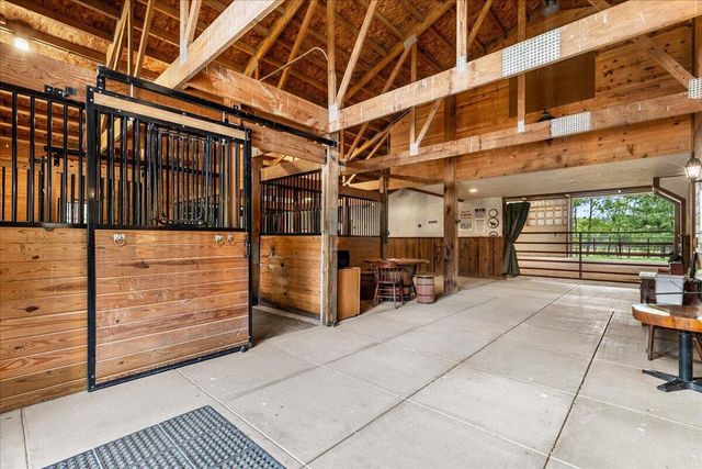 802 S Teut ROAD, Burlington, WI 53105